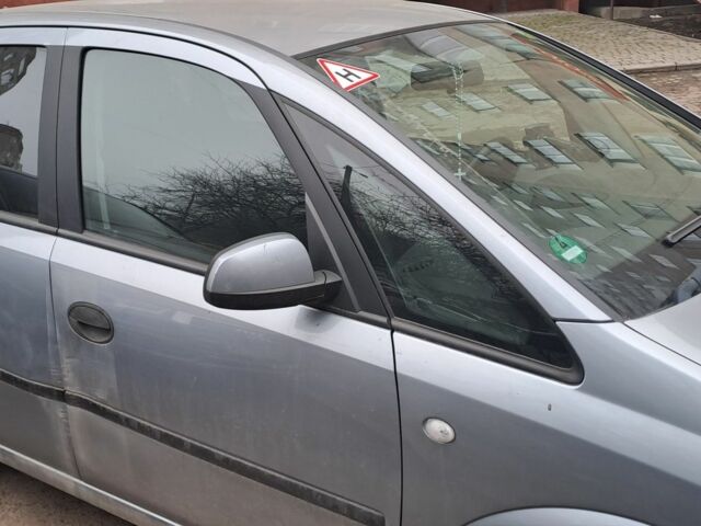 Серый Опель Мерива, объемом двигателя 0 л и пробегом 150 тыс. км за 4300 $, фото 2 на Automoto.ua