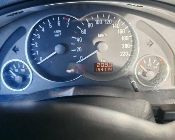 Серый Опель Мерива, объемом двигателя 1.6 л и пробегом 156 тыс. км за 3500 $, фото 1 на Automoto.ua