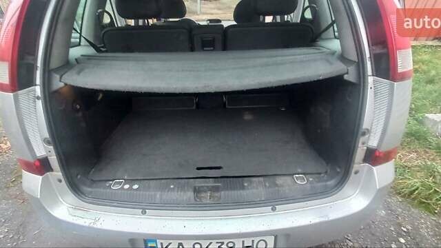 Серый Опель Мерива, объемом двигателя 1.8 л и пробегом 200 тыс. км за 4100 $, фото 11 на Automoto.ua