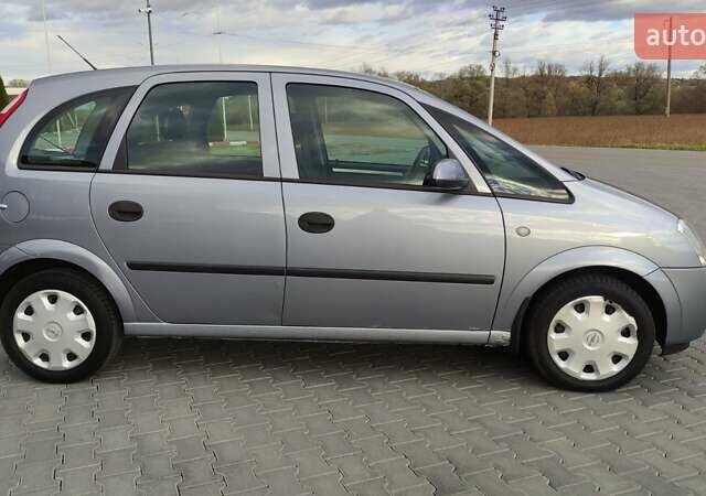 Серый Опель Мерива, объемом двигателя 1.6 л и пробегом 143 тыс. км за 4300 $, фото 5 на Automoto.ua
