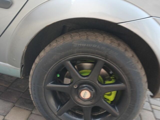 Серый Опель Мерива, объемом двигателя 1.6 л и пробегом 244 тыс. км за 4000 $, фото 5 на Automoto.ua