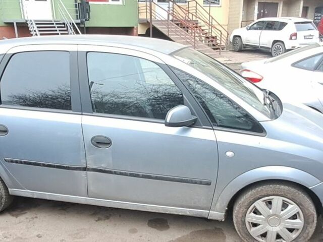 Серый Опель Мерива, объемом двигателя 0 л и пробегом 150 тыс. км за 4300 $, фото 3 на Automoto.ua