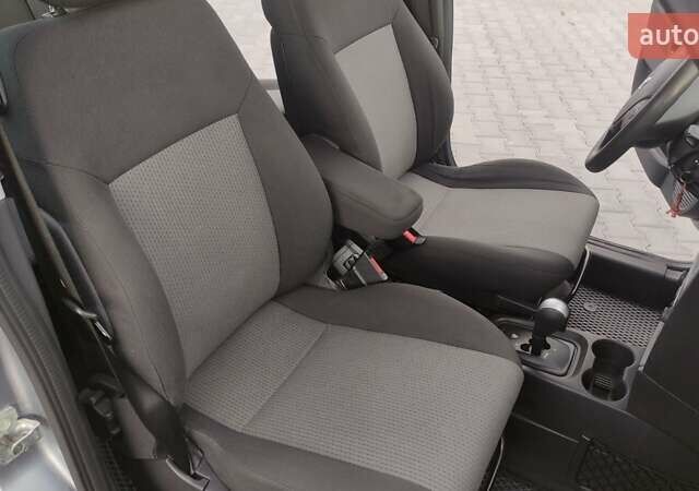 Серый Опель Мерива, объемом двигателя 1.6 л и пробегом 143 тыс. км за 4300 $, фото 14 на Automoto.ua