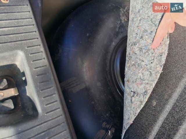 Серый Опель Мерива, объемом двигателя 1.6 л и пробегом 156 тыс. км за 3500 $, фото 3 на Automoto.ua