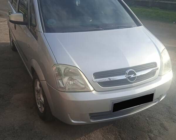 Серый Опель Мерива, объемом двигателя 1.6 л и пробегом 215 тыс. км за 3600 $, фото 4 на Automoto.ua