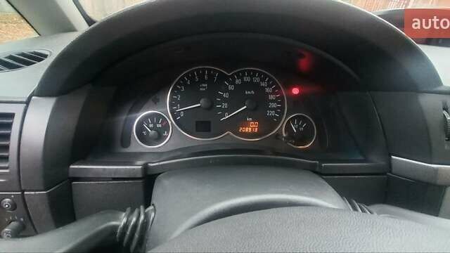 Серый Опель Мерива, объемом двигателя 1.8 л и пробегом 200 тыс. км за 4100 $, фото 3 на Automoto.ua