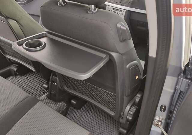 Серый Опель Мерива, объемом двигателя 1.6 л и пробегом 143 тыс. км за 4300 $, фото 19 на Automoto.ua