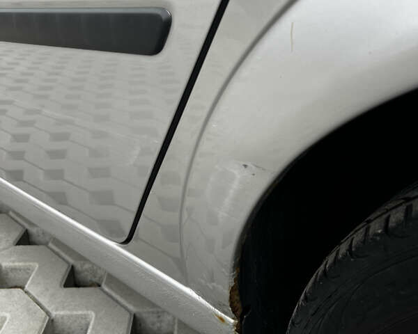 Сірий Опель Меріва, об'ємом двигуна 1.69 л та пробігом 155 тис. км за 4200 $, фото 8 на Automoto.ua