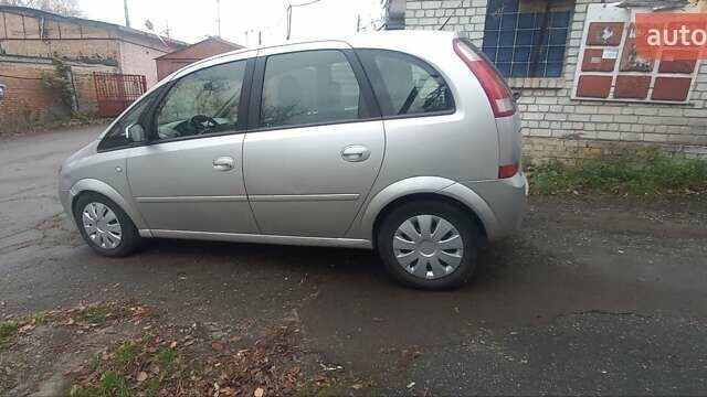 Серый Опель Мерива, объемом двигателя 1.8 л и пробегом 200 тыс. км за 4100 $, фото 15 на Automoto.ua