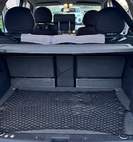 Серый Опель Мерива, объемом двигателя 1.7 л и пробегом 304 тыс. км за 5000 $, фото 10 на Automoto.ua