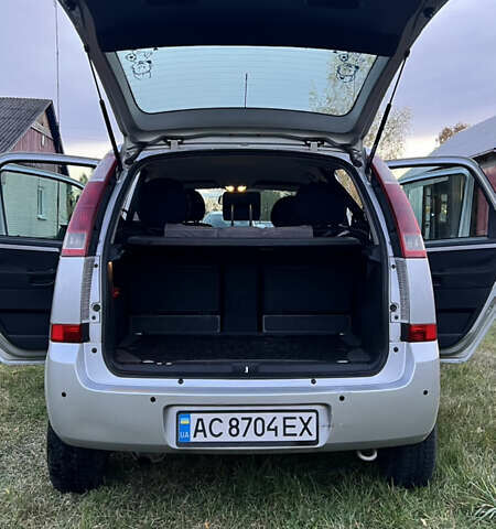 Серый Опель Мерива, объемом двигателя 1.7 л и пробегом 304 тыс. км за 5000 $, фото 11 на Automoto.ua