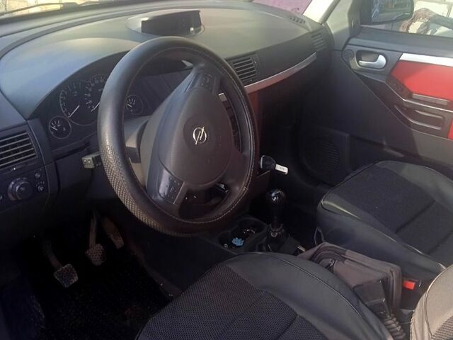 Сірий Опель Меріва, об'ємом двигуна 1.6 л та пробігом 220 тис. км за 3400 $, фото 1 на Automoto.ua