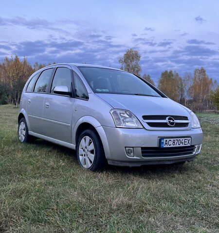 Серый Опель Мерива, объемом двигателя 1.7 л и пробегом 304 тыс. км за 5000 $, фото 2 на Automoto.ua