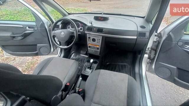 Серый Опель Мерива, объемом двигателя 1.8 л и пробегом 200 тыс. км за 4100 $, фото 9 на Automoto.ua