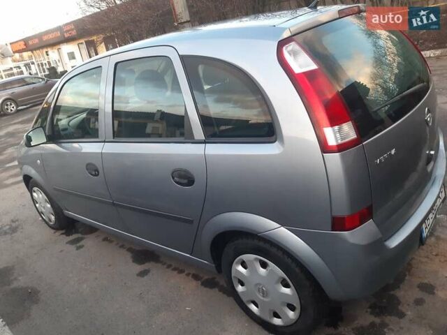 Серый Опель Мерива, объемом двигателя 1.6 л и пробегом 240 тыс. км за 4200 $, фото 12 на Automoto.ua