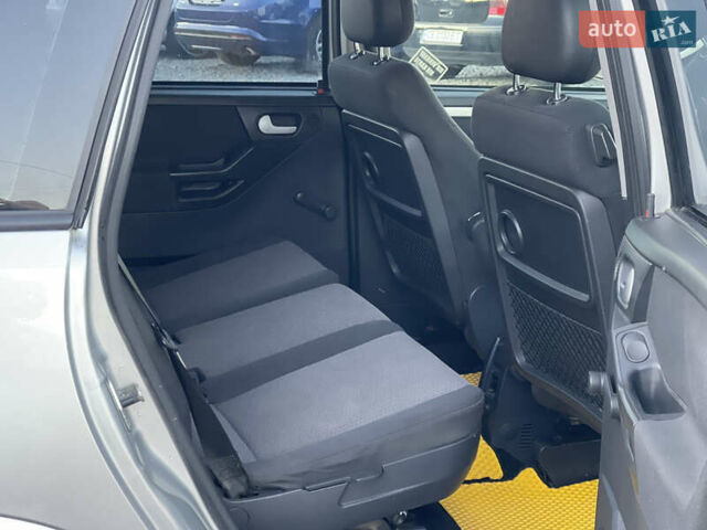 Серый Опель Мерива, объемом двигателя 1.6 л и пробегом 279 тыс. км за 3450 $, фото 20 на Automoto.ua