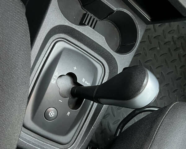 Серый Опель Мерива, объемом двигателя 1.6 л и пробегом 180 тыс. км за 3650 $, фото 33 на Automoto.ua