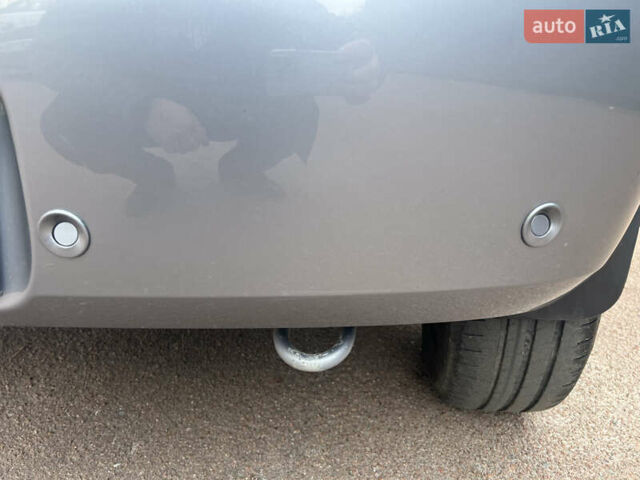 Серый Опель Мерива, объемом двигателя 1.6 л и пробегом 307 тыс. км за 3600 $, фото 27 на Automoto.ua