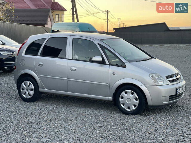 Серый Опель Мерива, объемом двигателя 1.6 л и пробегом 279 тыс. км за 3450 $, фото 3 на Automoto.ua