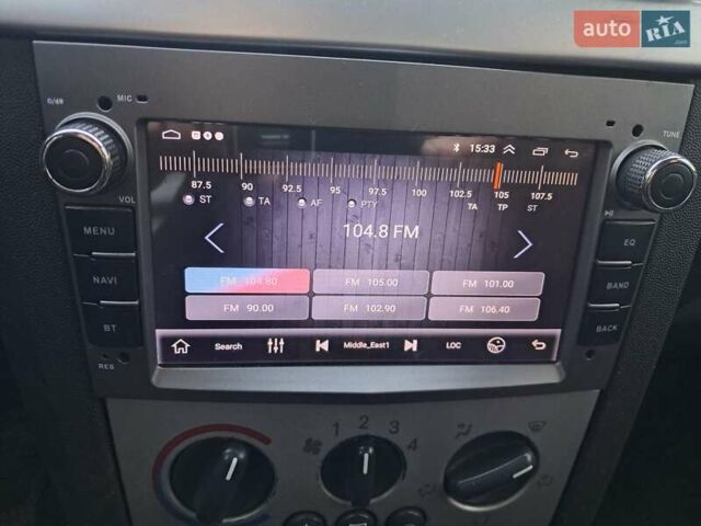 Серый Опель Мерива, объемом двигателя 1.6 л и пробегом 262 тыс. км за 2900 $, фото 17 на Automoto.ua