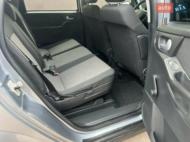 Серый Опель Мерива, объемом двигателя 1.6 л и пробегом 307 тыс. км за 3600 $, фото 4 на Automoto.ua