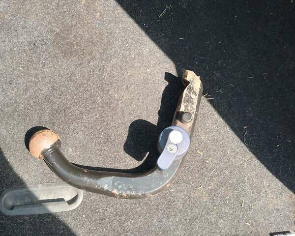 Серый Опель Мерива, объемом двигателя 1.6 л и пробегом 180 тыс. км за 3400 $, фото 12 на Automoto.ua