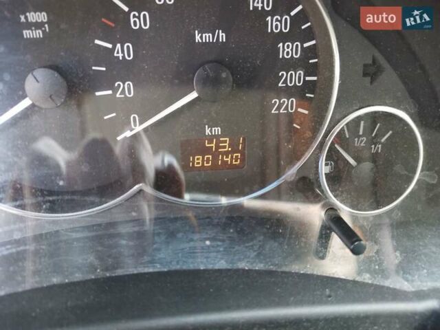 Серый Опель Мерива, объемом двигателя 1.6 л и пробегом 180 тыс. км за 3400 $, фото 7 на Automoto.ua