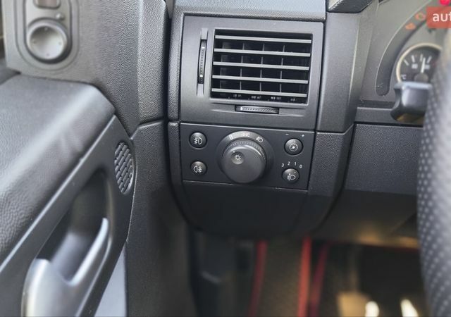 Сірий Опель Меріва, об'ємом двигуна 1.6 л та пробігом 246 тис. км за 4500 $, фото 25 на Automoto.ua