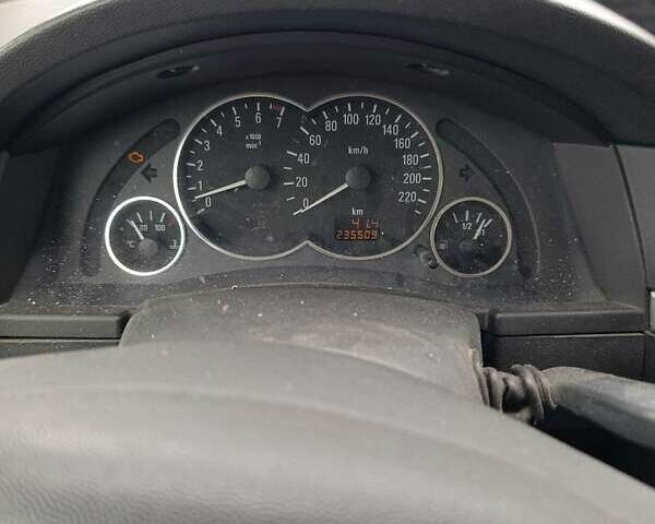 Сірий Опель Меріва, об'ємом двигуна 1.4 л та пробігом 236 тис. км за 3150 $, фото 1 на Automoto.ua