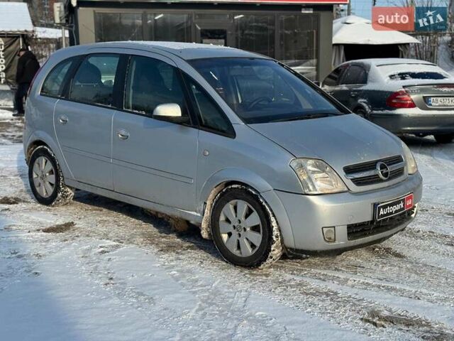 Серый Опель Мерива, объемом двигателя 1.6 л и пробегом 240 тыс. км за 4290 $, фото 2 на Automoto.ua