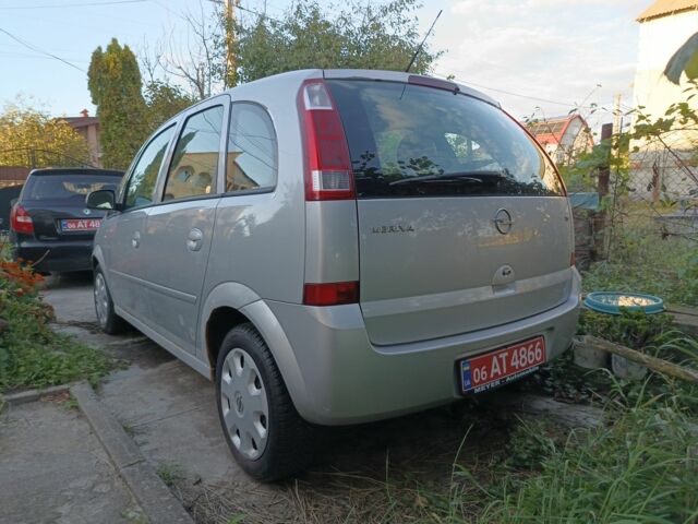 Серый Опель Мерива, объемом двигателя 1.6 л и пробегом 214 тыс. км за 3486 $, фото 12 на Automoto.ua