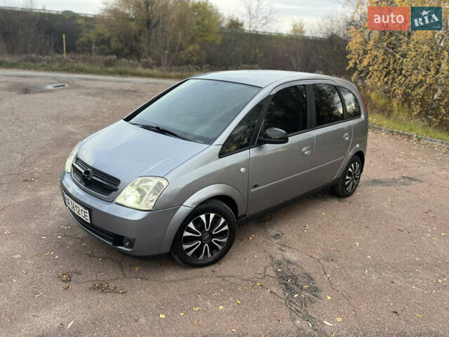 Серый Опель Мерива, объемом двигателя 1.6 л и пробегом 307 тыс. км за 3600 $, фото 26 на Automoto.ua