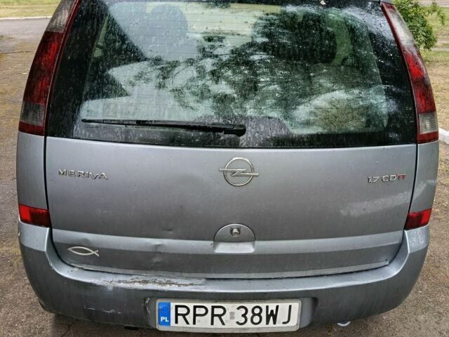 Серый Опель Мерива, объемом двигателя 1.7 л и пробегом 290 тыс. км за 1868 $, фото 5 на Automoto.ua