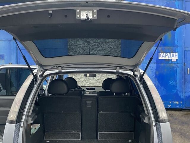 Серый Опель Мерива, объемом двигателя 1.8 л и пробегом 210 тыс. км за 3800 $, фото 13 на Automoto.ua