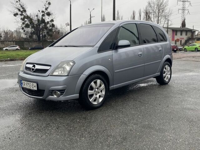 Серый Опель Мерива, объемом двигателя 1.8 л и пробегом 210 тыс. км за 3800 $, фото 3 на Automoto.ua
