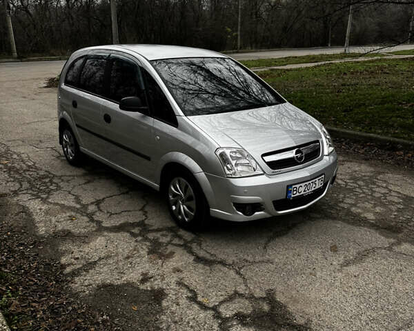 Сірий Опель Меріва, об'ємом двигуна 1.6 л та пробігом 260 тис. км за 4800 $, фото 11 на Automoto.ua