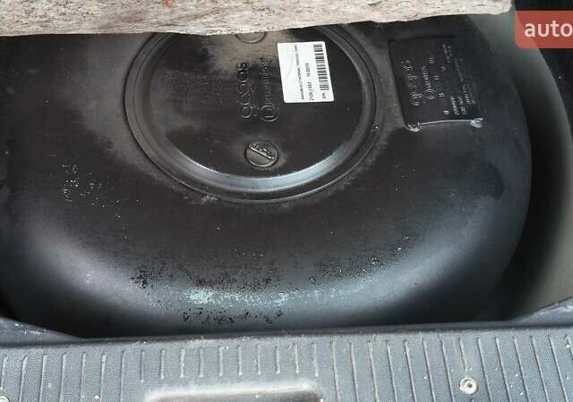 Серый Опель Мерива, объемом двигателя 1.6 л и пробегом 298 тыс. км за 4300 $, фото 7 на Automoto.ua