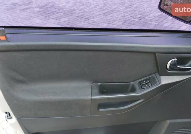 Опель Мерива 2006 в Запорожье на Automoto.ua Серый Опель Мерива, объемом двигателя 1.6 л и пробегом 252 тыс. км за 5350 $, фото 15 на Automoto.ua