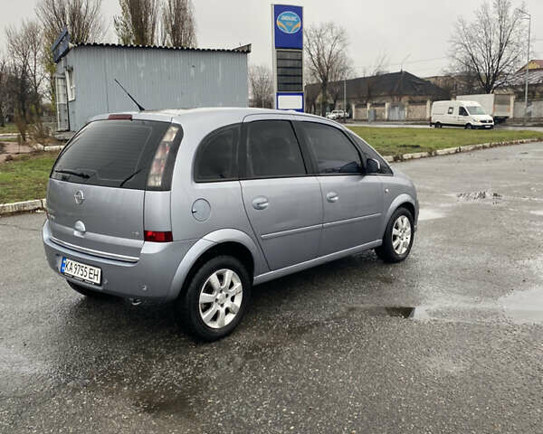 Серый Опель Мерива, объемом двигателя 1.8 л и пробегом 210 тыс. км за 3800 $, фото 5 на Automoto.ua