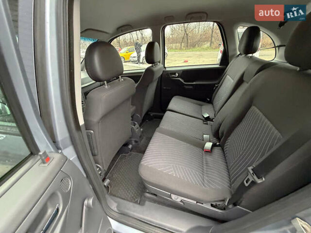 Серый Опель Мерива, объемом двигателя 1.6 л и пробегом 180 тыс. км за 5700 $, фото 6 на Automoto.ua