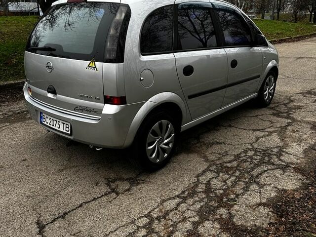 Серый Опель Мерива, объемом двигателя 1.6 л и пробегом 260 тыс. км за 4800 $, фото 5 на Automoto.ua