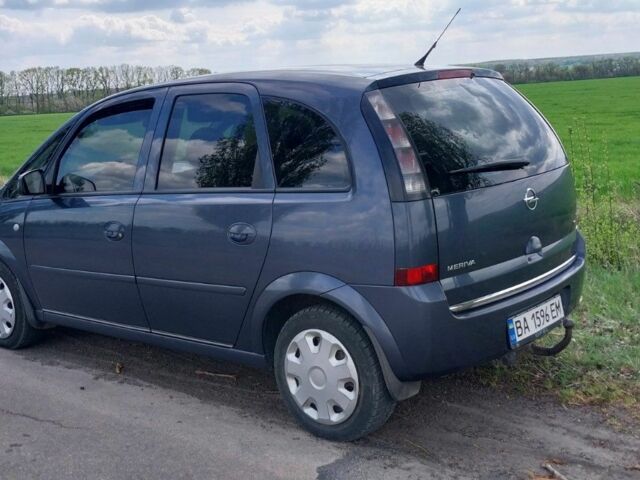 Серый Опель Мерива, объемом двигателя 1.6 л и пробегом 210 тыс. км за 4600 $, фото 2 на Automoto.ua