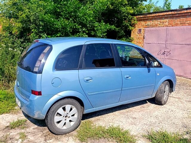 Серый Опель Мерива, объемом двигателя 1.4 л и пробегом 185 тыс. км за 3700 $, фото 3 на Automoto.ua