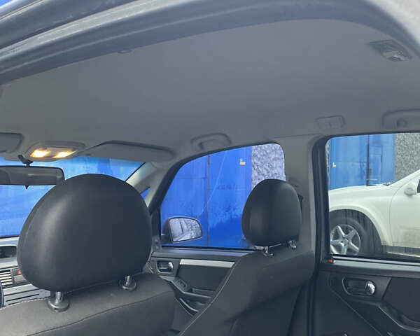 Серый Опель Мерива, объемом двигателя 1.8 л и пробегом 210 тыс. км за 3800 $, фото 24 на Automoto.ua