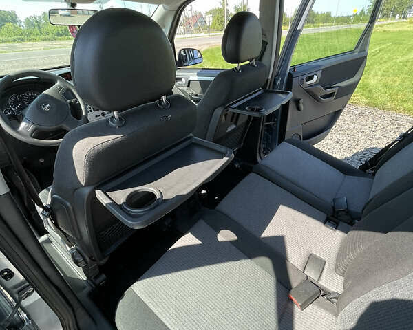 Серый Опель Мерива, объемом двигателя 1.6 л и пробегом 197 тыс. км за 4000 $, фото 8 на Automoto.ua