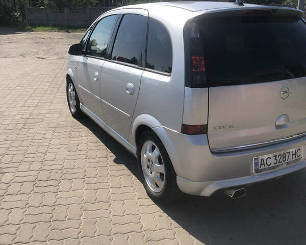 Серый Опель Мерива, объемом двигателя 1.6 л и пробегом 204 тыс. км за 4500 $, фото 3 на Automoto.ua