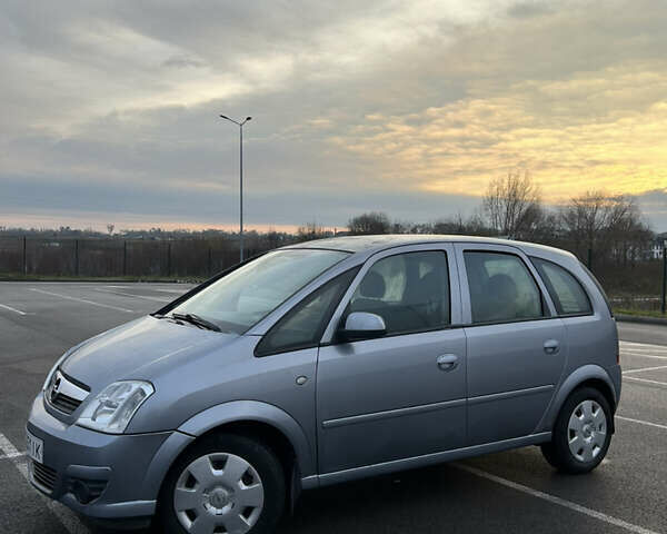 Сірий Опель Меріва, об'ємом двигуна 1.6 л та пробігом 205 тис. км за 4199 $, фото 3 на Automoto.ua