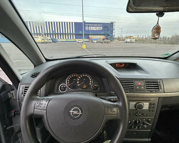 Сірий Опель Меріва, об'ємом двигуна 1.6 л та пробігом 205 тис. км за 4199 $, фото 8 на Automoto.ua