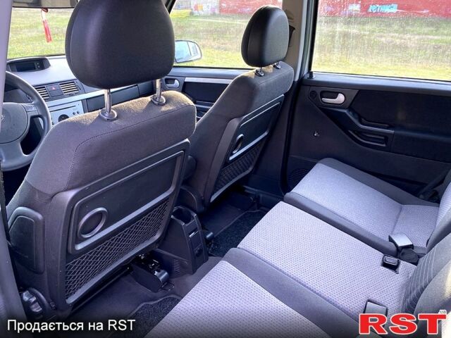 Серый Опель Мерива, объемом двигателя 1.6 л и пробегом 126 тыс. км за 4900 $, фото 12 на Automoto.ua