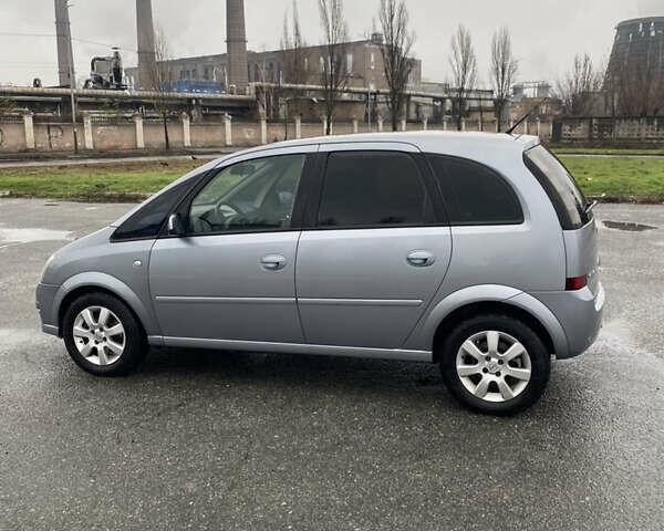 Серый Опель Мерива, объемом двигателя 1.8 л и пробегом 210 тыс. км за 3800 $, фото 8 на Automoto.ua